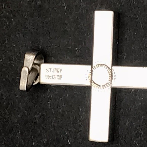 Vintage STURDY 12k Gold Filled Etched Fancy Cross Pendant Marked 1 1/8" - Picture 8 of 11